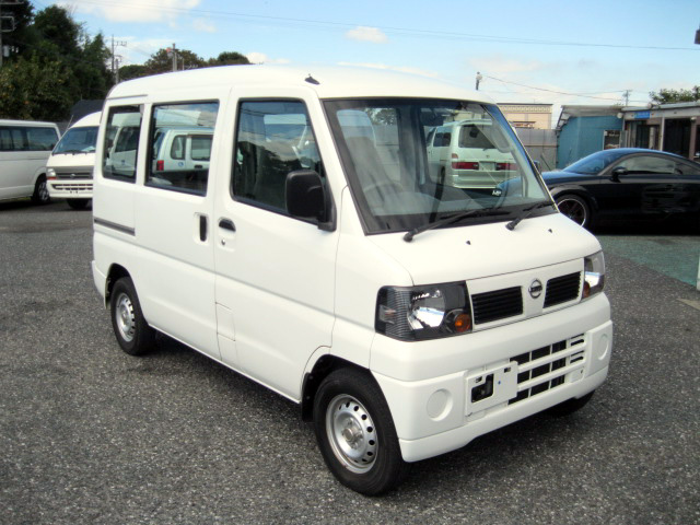 Кришка бачка розширюванного для NISSAN CLIPPER VAN